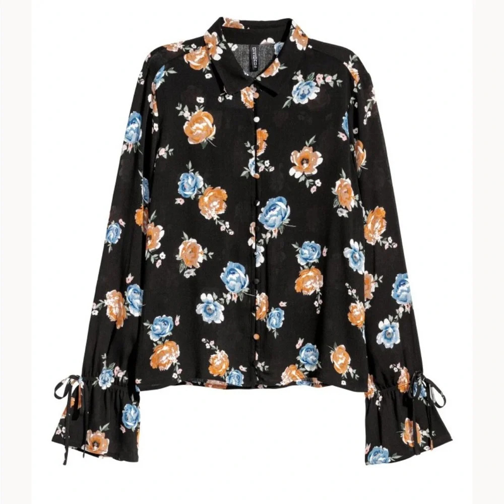 H&M black/floral crinkled blouse